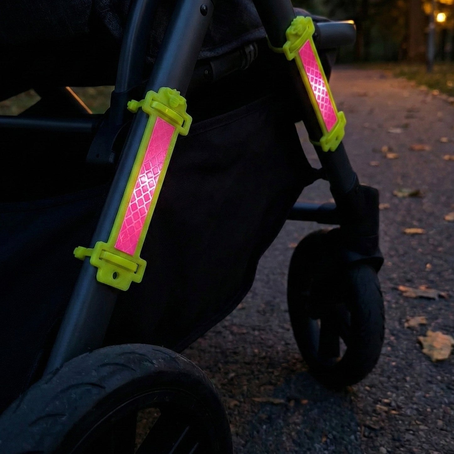 Buggy Bee - Der nachhaltige Sicherheits- Reflektor für Buggy, Kinderwagen, Fahrrad, Roller, Rucksack und vieles mehr